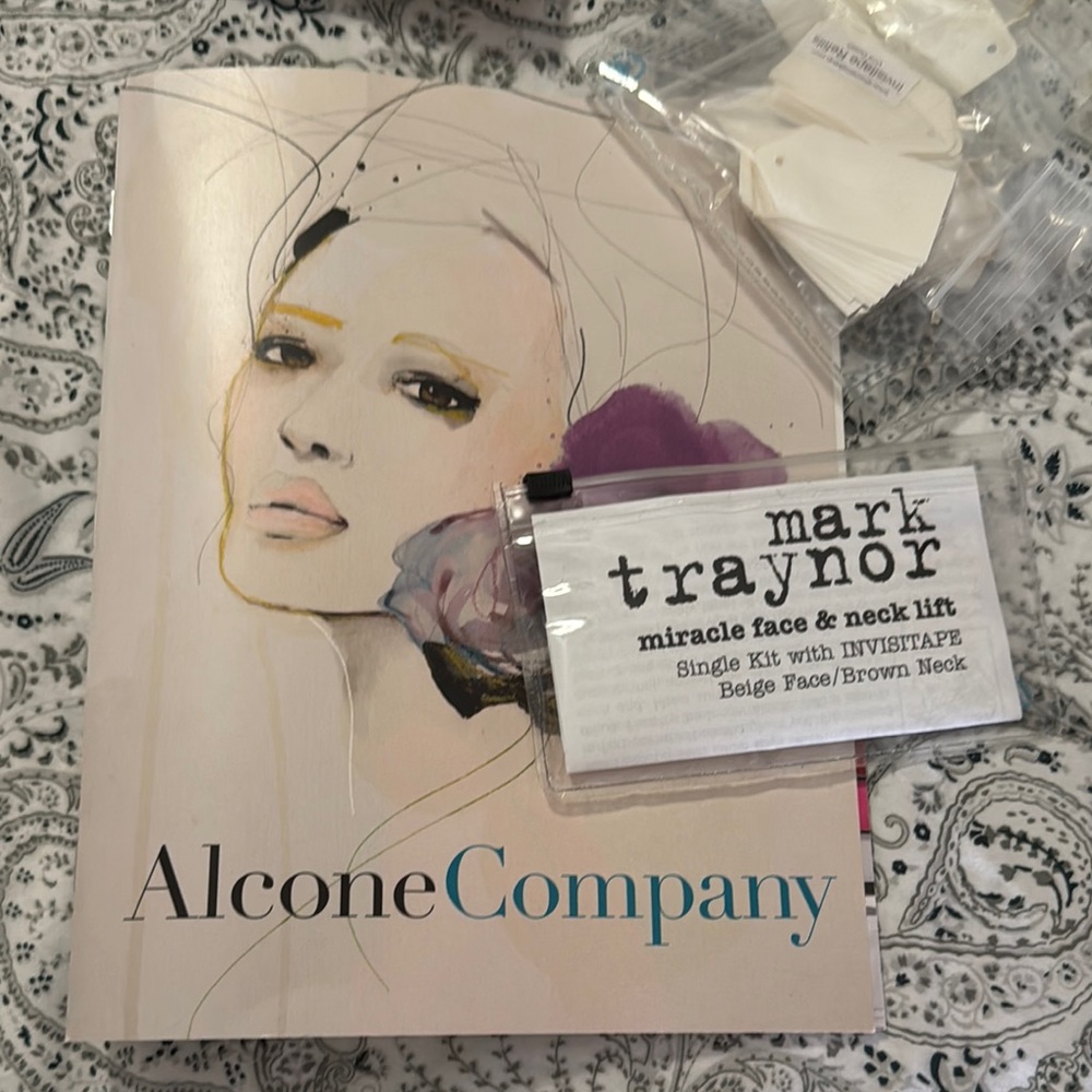 Miracle Face & Neck Lift Kit - Beige and Brown
